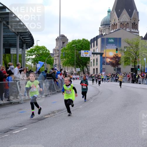 25.04.2026 - Das Zehntel Tim E. http://msf.ph/oto/9567373 25.04.2026 08:48:55 Ziel 1327, 1786, 1799, 1885, 2263, 2309, 2324, 2993, 3044, 3103, 3189, 3212, 3250, 3551, 3563, 3971 meine-sportfotos.de