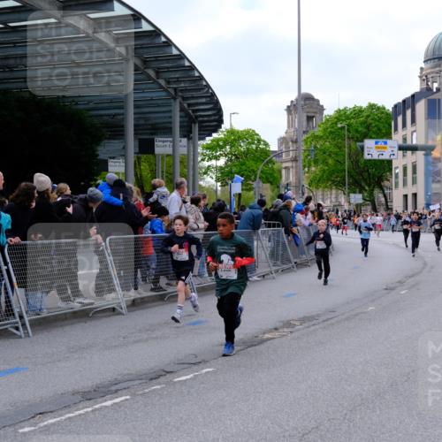 25.04.2026 - Das Zehntel Tim E. http://msf.ph/oto/9567377 25.04.2026 08:48:58 Ziel 1327, 1786, 1799, 1885, 2263, 2276, 2309, 2324, 3044, 3103, 3189, 3212, 3250, 3551, 3716, 3971 meine-sportfotos.de