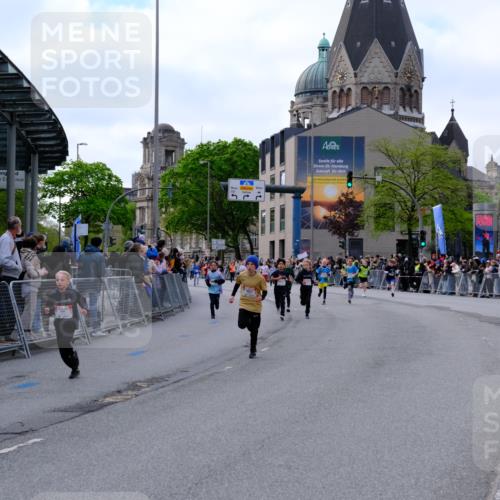 25.04.2026 - Das Zehntel Tim E. http://msf.ph/oto/9567381 25.04.2026 08:48:59 Ziel 1327, 1786, 1799, 1885, 2263, 2276, 2291, 2309, 2324, 3044, 3103, 3189, 3212, 3250, 3716, 3971 meine-sportfotos.de