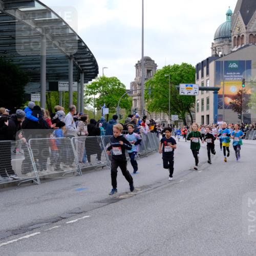 25.04.2026 - Das Zehntel Tim E. http://msf.ph/oto/9567391 25.04.2026 08:49:02 Ziel 1327, 1721, 1786, 1797, 1799, 1844, 1885, 2263, 2276, 2291, 2309, 3044, 3103, 3221, 3233, 3250, 3716, 3976, 4012, 4026 meine-sportfotos.de