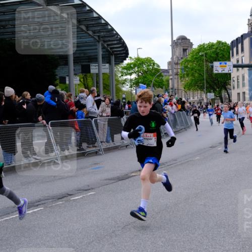 25.04.2026 - Das Zehntel Tim E. http://msf.ph/oto/9567400 25.04.2026 08:49:06 Ziel 1199, 1327, 1721, 1797, 1844, 2276, 2291, 2898, 2900, 3103, 3221, 3233, 3716, 3976, 4012, 4026 meine-sportfotos.de
