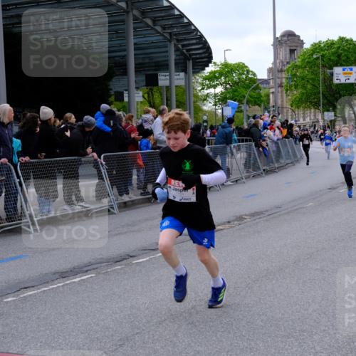 25.04.2026 - Das Zehntel Tim E. http://msf.ph/oto/9567402 25.04.2026 08:49:07 Ziel 1199, 1721, 1797, 1844, 2167, 2276, 2291, 2898, 2900, 3103, 3221, 3233, 3716, 3976, 4012, 4026 meine-sportfotos.de