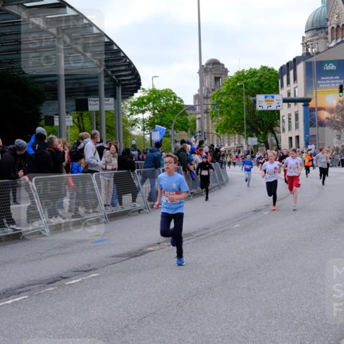 25.04.2026 - Das Zehntel Tim E. http://msf.ph/oto/9567404 25.04.2026 08:49:08 Ziel 1199, 1208, 1721, 1797, 1844, 2167, 2276, 2291, 2898, 2900, 3221, 3233, 3716, 3976, 4012, 4026 meine-sportfotos.de