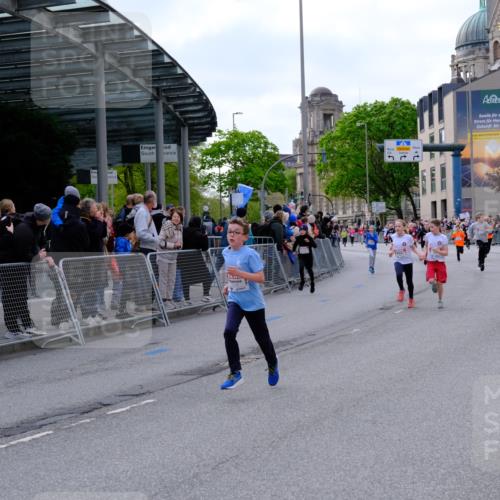 25.04.2026 - Das Zehntel Tim E. http://msf.ph/oto/9567405 25.04.2026 08:49:08 Ziel 1199, 1208, 1721, 1797, 1844, 2167, 2276, 2291, 2898, 2900, 3221, 3233, 3716, 3976, 4012, 4026 meine-sportfotos.de