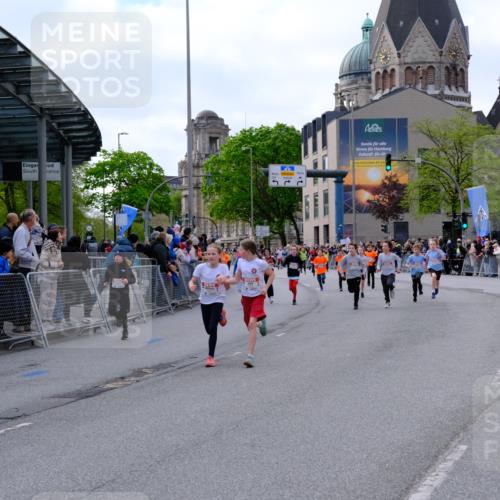 25.04.2026 - Das Zehntel Tim E. http://msf.ph/oto/9567409 25.04.2026 08:49:09 Ziel 1186, 1199, 1208, 1721, 1797, 1844, 2157, 2167, 2291, 2898, 2900, 3221, 3233, 3400, 3406, 3716, 3976, 4012, 4026 meine-sportfotos.de