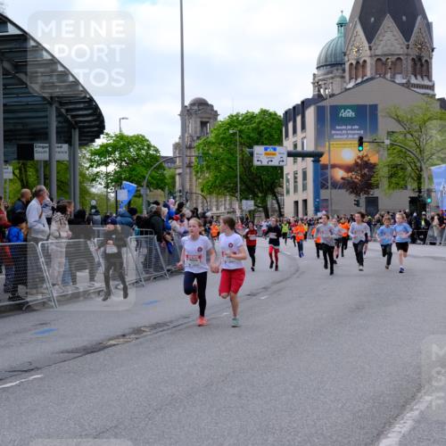 25.04.2026 - Das Zehntel Tim E. http://msf.ph/oto/9567410 25.04.2026 08:49:09 Ziel 1186, 1199, 1208, 1721, 1797, 1844, 2157, 2167, 2291, 2898, 2900, 3221, 3233, 3400, 3406, 3716, 3976, 4012, 4026 meine-sportfotos.de