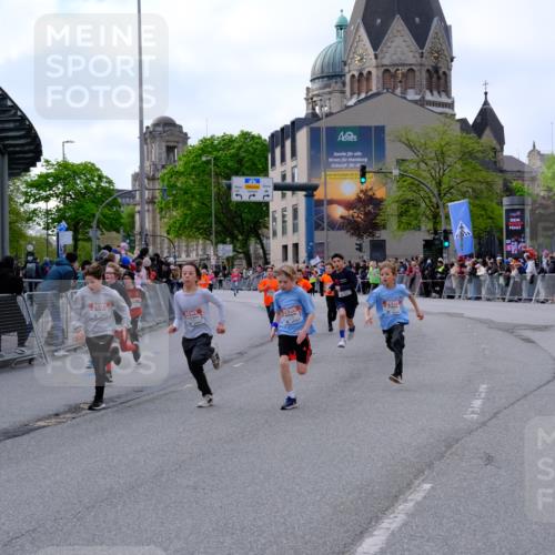 25.04.2026 - Das Zehntel Tim E. http://msf.ph/oto/9567414 25.04.2026 08:49:12 Ziel 1023, 1026, 1186, 1199, 1208, 1721, 1797, 1844, 1870, 2157, 2167, 2339, 2898, 2900, 3221, 3233, 3400, 3406, 3588, 3598, 3599, 3976, 4012, 4026 meine-sportfotos.de