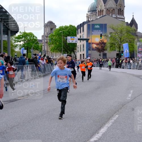 25.04.2026 - Das Zehntel Tim E. http://msf.ph/oto/9567422 25.04.2026 08:49:13 Ziel 1023, 1026, 1186, 1199, 1208, 1312, 1721, 1797, 1870, 2157, 2167, 2339, 2898, 2900, 3221, 3233, 3400, 3406, 3588, 3598, 3599, 3976, 4012, 4026 meine-sportfotos.de