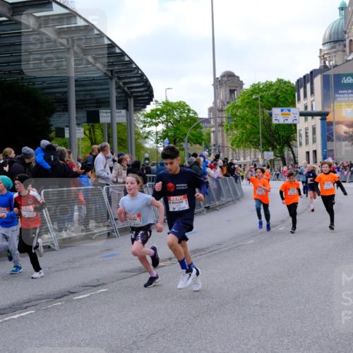 25.04.2026 - Das Zehntel Tim E. http://msf.ph/oto/9567427 25.04.2026 08:49:14 Ziel 1023, 1026, 1186, 1199, 1208, 1312, 1721, 1870, 2157, 2167, 2339, 2898, 2900, 3400, 3406, 3588, 3598, 3599, 4012, 4026 meine-sportfotos.de