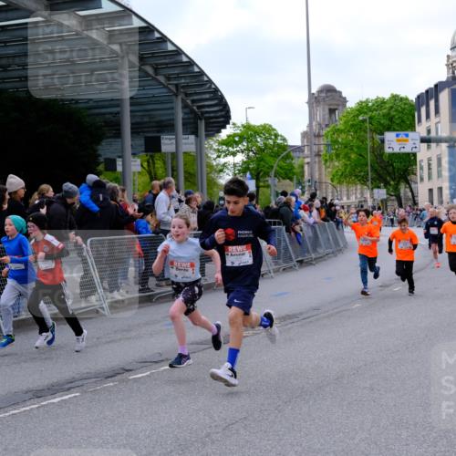 25.04.2026 - Das Zehntel Tim E. http://msf.ph/oto/9567428 25.04.2026 08:49:14 Ziel 1023, 1026, 1186, 1199, 1208, 1312, 1721, 1870, 2157, 2167, 2339, 2898, 2900, 3400, 3406, 3588, 3598, 3599, 4012, 4026 meine-sportfotos.de
