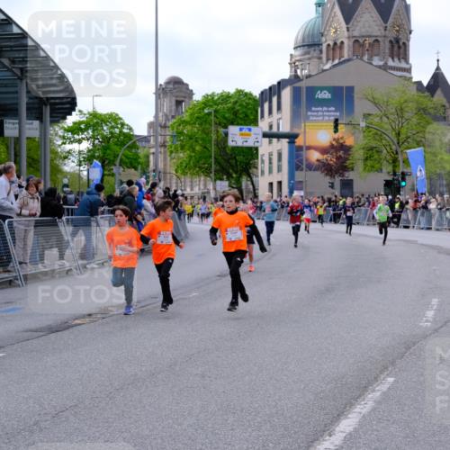 25.04.2026 - Das Zehntel Tim E. http://msf.ph/oto/9567433 25.04.2026 08:49:15 Ziel 1023, 1026, 1186, 1199, 1208, 1312, 1870, 2157, 2167, 2339, 2898, 2900, 3400, 3406, 3588, 3598, 3599 meine-sportfotos.de