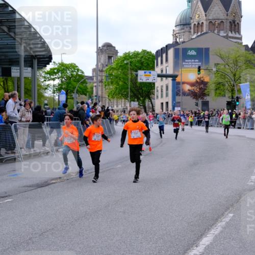 25.04.2026 - Das Zehntel Tim E. http://msf.ph/oto/9567434 25.04.2026 08:49:15 Ziel 1023, 1026, 1186, 1199, 1208, 1312, 1870, 2157, 2167, 2339, 2898, 2900, 3400, 3406, 3588, 3598, 3599 meine-sportfotos.de