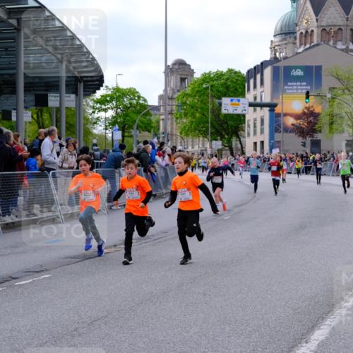 25.04.2026 - Das Zehntel Tim E. http://msf.ph/oto/9567437 25.04.2026 08:49:15 Ziel 1023, 1026, 1186, 1199, 1208, 1312, 1870, 2157, 2167, 2339, 2898, 2900, 3400, 3406, 3588, 3598, 3599 meine-sportfotos.de