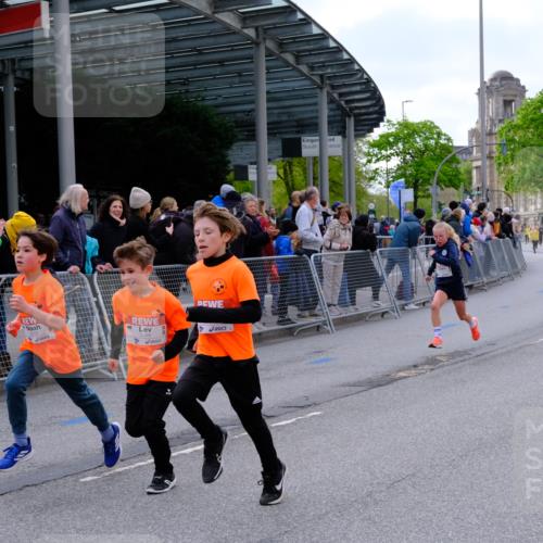 25.04.2026 - Das Zehntel Tim E. http://msf.ph/oto/9567441 25.04.2026 08:49:16 Ziel 1023, 1026, 1186, 1199, 1208, 1312, 1408, 1870, 2157, 2167, 2339, 2898, 2900, 3400, 3406, 3588, 3598, 3599, 4010 meine-sportfotos.de
