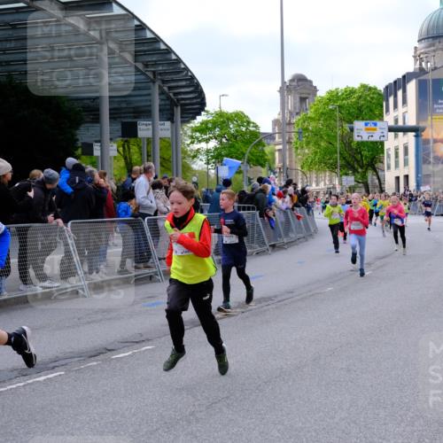 25.04.2026 - Das Zehntel Tim E. http://msf.ph/oto/9567470 25.04.2026 08:49:24 Ziel 1151, 1153, 1312, 1408, 1856, 2172, 2176, 2910, 3169, 3176, 3588, 3598, 4007, 4010, 4050 meine-sportfotos.de