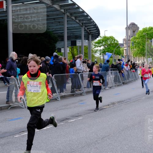 25.04.2026 - Das Zehntel Tim E. http://msf.ph/oto/9567474 25.04.2026 08:49:24 Ziel 1151, 1153, 1312, 1408, 1856, 2172, 2176, 2910, 3169, 3176, 3588, 3598, 4007, 4010, 4050 meine-sportfotos.de