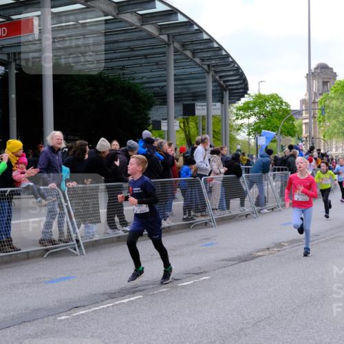 25.04.2026 - Das Zehntel Tim E. http://msf.ph/oto/9567479 25.04.2026 08:49:25 Ziel 1151, 1153, 1219, 1312, 1408, 1856, 2172, 2176, 2788, 2811, 2910, 3169, 3176, 4007, 4010, 4050 meine-sportfotos.de