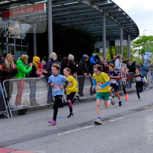 25.04.2026 - Das Zehntel Tim E. http://msf.ph/oto/9567496 25.04.2026 08:49:30 Ziel 1151, 1153, 1219, 1277, 1287, 1294, 1296, 1465, 1470, 1795, 1856, 2062, 2168, 2172, 2175, 2176, 2782, 2788, 2811, 2910, 3169, 3185, 4007, 4050, 4055 meine-sportfotos.de