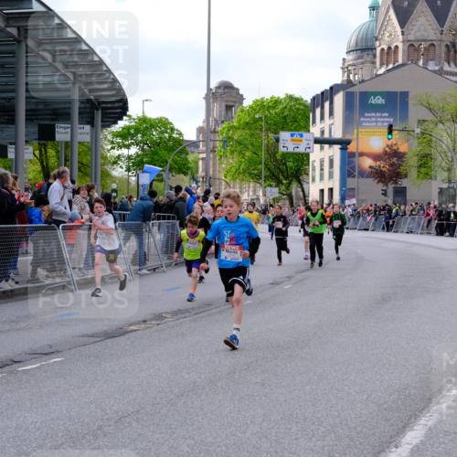 25.04.2026 - Das Zehntel Tim E. http://msf.ph/oto/9567498 25.04.2026 08:49:31 Ziel 1151, 1153, 1219, 1277, 1287, 1294, 1296, 1465, 1470, 1795, 1856, 2062, 2168, 2172, 2175, 2176, 2782, 2788, 2811, 2910, 3169, 3185, 4007, 4050, 4055 meine-sportfotos.de