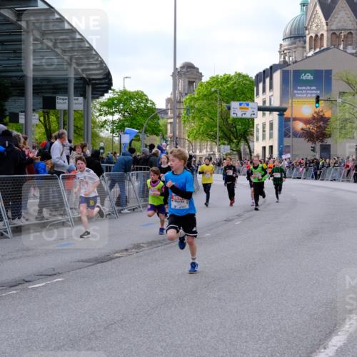 25.04.2026 - Das Zehntel Tim E. http://msf.ph/oto/9567499 25.04.2026 08:49:31 Ziel 1151, 1153, 1219, 1277, 1287, 1294, 1296, 1465, 1470, 1795, 1856, 2062, 2168, 2172, 2175, 2176, 2782, 2788, 2811, 2910, 3169, 3185, 4007, 4050, 4055 meine-sportfotos.de