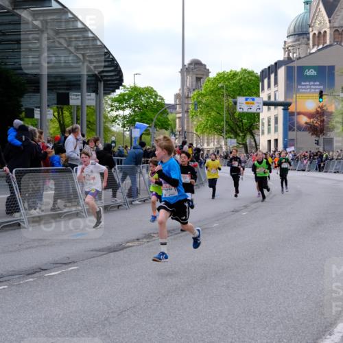 25.04.2026 - Das Zehntel Tim E. http://msf.ph/oto/9567500 25.04.2026 08:49:31 Ziel 1151, 1153, 1219, 1277, 1287, 1294, 1296, 1465, 1470, 1795, 1856, 2062, 2168, 2172, 2175, 2176, 2782, 2788, 2811, 2910, 3169, 3185, 4007, 4050, 4055 meine-sportfotos.de