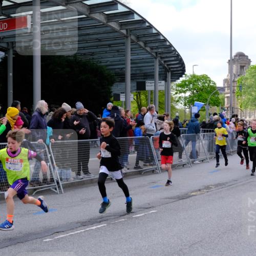 25.04.2026 - Das Zehntel Tim E. http://msf.ph/oto/9567507 25.04.2026 08:49:32 Ziel 1151, 1153, 1219, 1277, 1287, 1294, 1296, 1465, 1470, 1795, 1856, 2062, 2168, 2175, 2782, 2788, 2811, 2910, 3185, 4050, 4055 meine-sportfotos.de