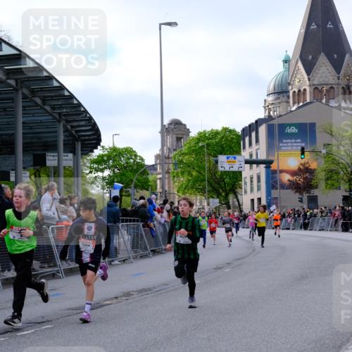 25.04.2026 - Das Zehntel Tim E. http://msf.ph/oto/9567513 25.04.2026 08:49:34 Ziel 1151, 1153, 1219, 1277, 1287, 1294, 1296, 1465, 1470, 1795, 2062, 2168, 2175, 2782, 2788, 2811, 2910, 3185, 4039, 4055 meine-sportfotos.de