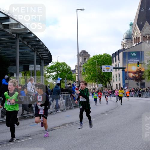 25.04.2026 - Das Zehntel Tim E. http://msf.ph/oto/9567514 25.04.2026 08:49:34 Ziel 1151, 1153, 1219, 1277, 1287, 1294, 1296, 1465, 1470, 1795, 2062, 2168, 2175, 2782, 2788, 2811, 2910, 3185, 4039, 4055 meine-sportfotos.de