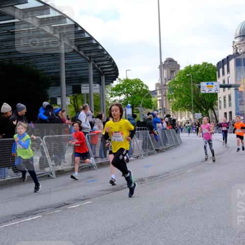 25.04.2026 - Das Zehntel Tim E. http://msf.ph/oto/9567518 25.04.2026 08:49:39 Ziel 1287, 1294, 1296, 1465, 1470, 1791, 1792, 1795, 2062, 2168, 2175, 2647, 2676, 2782, 3185, 3204, 3597, 4013, 4039, 4055 meine-sportfotos.de