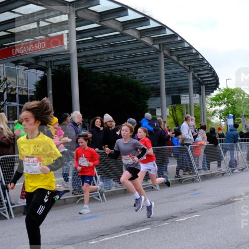 25.04.2026 - Das Zehntel Tim E. http://msf.ph/oto/9567523 25.04.2026 08:49:40 Ziel 1296, 1465, 1470, 1791, 1792, 1795, 2062, 2168, 2175, 2647, 2676, 2782, 3185, 3204, 3569, 3597, 4013, 4039, 4059 meine-sportfotos.de