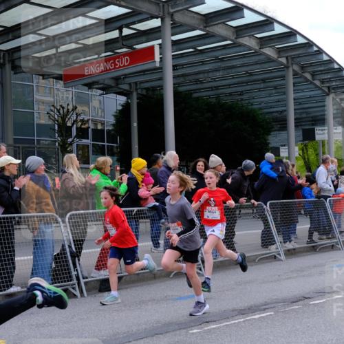 25.04.2026 - Das Zehntel Tim E. http://msf.ph/oto/9567526 25.04.2026 08:49:40 Ziel 1296, 1465, 1470, 1791, 1792, 1795, 2062, 2168, 2175, 2647, 2676, 2782, 3185, 3204, 3569, 3597, 4013, 4039, 4059 meine-sportfotos.de
