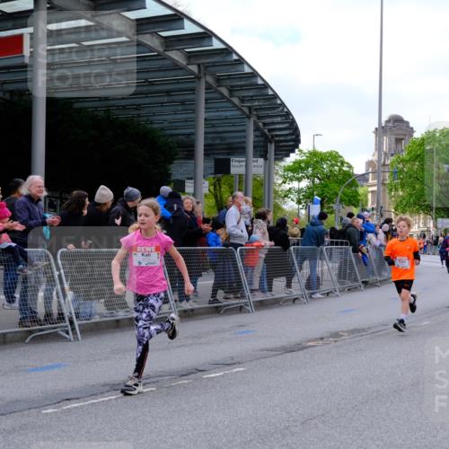 25.04.2026 - Das Zehntel Tim E. http://msf.ph/oto/9567529 25.04.2026 08:49:41 Ziel 1470, 1791, 1792, 1795, 2062, 2168, 2175, 2647, 2676, 2782, 3204, 3569, 3597, 4013, 4039, 4059 meine-sportfotos.de