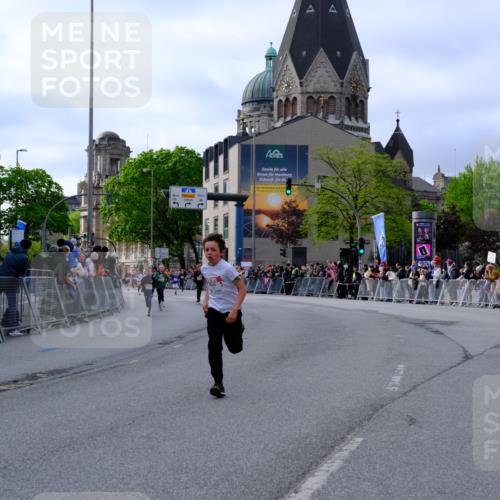 25.04.2026 - Das Zehntel Tim E. http://msf.ph/oto/9567536 25.04.2026 08:49:44 Ziel 1791, 1792, 2647, 2676, 3204, 3569, 3597, 4013, 4039, 4059 meine-sportfotos.de