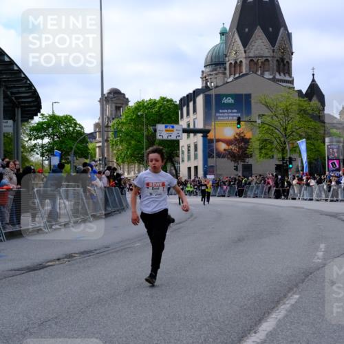 25.04.2026 - Das Zehntel Tim E. http://msf.ph/oto/9567539 25.04.2026 08:49:44 Ziel 1791, 1792, 2647, 2676, 3204, 3569, 3597, 4013, 4039, 4059 meine-sportfotos.de