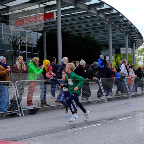 25.04.2026 - Das Zehntel Tim E. http://msf.ph/oto/9567548 25.04.2026 08:49:50 Ziel 1295, 1581, 3569, 3597, 3621, 3835, 4059 meine-sportfotos.de