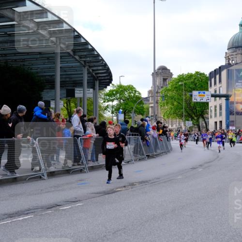 25.04.2026 - Das Zehntel Tim E. http://msf.ph/oto/9567551 25.04.2026 08:49:51 Ziel 1295, 1581, 3216, 3569, 3597, 3621, 3835, 4059 meine-sportfotos.de