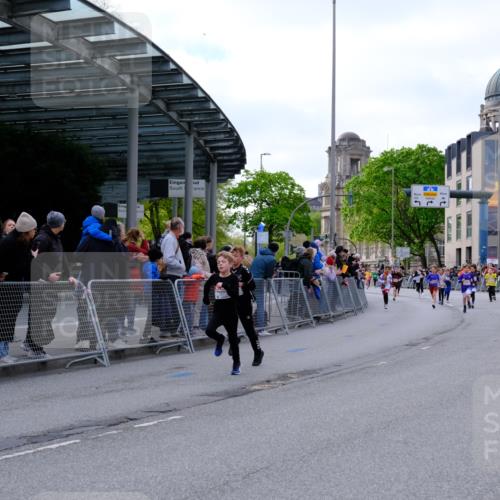 25.04.2026 - Das Zehntel Tim E. http://msf.ph/oto/9567552 25.04.2026 08:49:51 Ziel 1295, 1581, 3216, 3569, 3597, 3621, 3835, 4059 meine-sportfotos.de