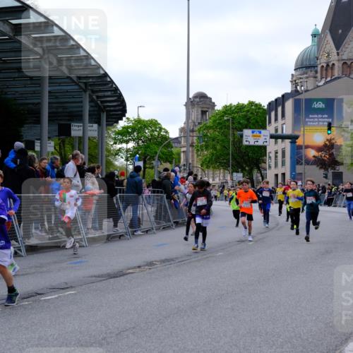 25.04.2026 - Das Zehntel Tim E. http://msf.ph/oto/9567561 25.04.2026 08:49:57 Ziel 1295, 1570, 1581, 1884, 2275, 3216, 3359, 3370, 3411, 3415, 3600, 3606, 3621, 3824, 3835, 3838 meine-sportfotos.de