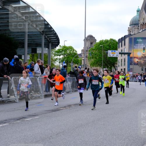 25.04.2026 - Das Zehntel Tim E. http://msf.ph/oto/9567564 25.04.2026 08:49:58 Ziel 1570, 1581, 1884, 1889, 2275, 2302, 2994, 3216, 3359, 3370, 3411, 3415, 3600, 3606, 3621, 3824, 3838 meine-sportfotos.de