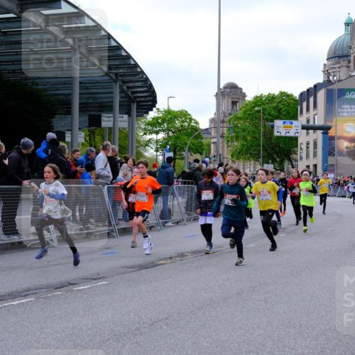 25.04.2026 - Das Zehntel Tim E. http://msf.ph/oto/9567565 25.04.2026 08:49:59 Ziel 1570, 1581, 1882, 1884, 1889, 2275, 2302, 2994, 3216, 3359, 3370, 3411, 3415, 3600, 3606, 3621, 3824, 3829, 3838 meine-sportfotos.de