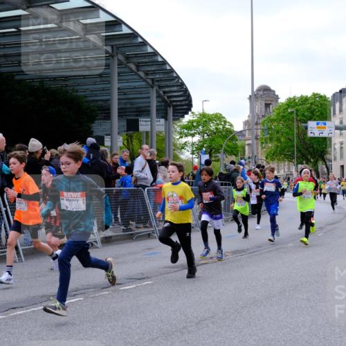 25.04.2026 - Das Zehntel Tim E. http://msf.ph/oto/9567570 25.04.2026 08:50:00 Ziel 1570, 1577, 1581, 1882, 1884, 1889, 2275, 2302, 2994, 3216, 3359, 3370, 3411, 3415, 3600, 3606, 3621, 3824, 3829, 3838 meine-sportfotos.de