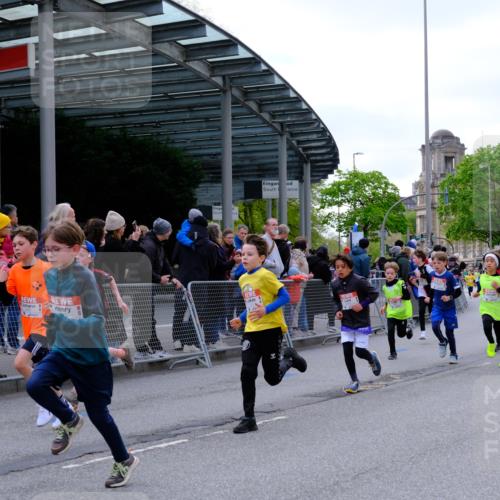 25.04.2026 - Das Zehntel Tim E. http://msf.ph/oto/9567572 25.04.2026 08:50:00 Ziel 1570, 1577, 1581, 1882, 1884, 1889, 2275, 2302, 2994, 3216, 3359, 3370, 3411, 3415, 3600, 3606, 3621, 3824, 3829, 3838 meine-sportfotos.de