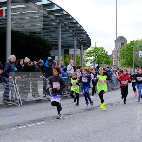 25.04.2026 - Das Zehntel Tim E. http://msf.ph/oto/9567576 25.04.2026 08:50:01 Ziel 1570, 1577, 1882, 1884, 1889, 2275, 2302, 2994, 3216, 3359, 3370, 3411, 3415, 3564, 3600, 3606, 3607, 3824, 3829, 3838 meine-sportfotos.de