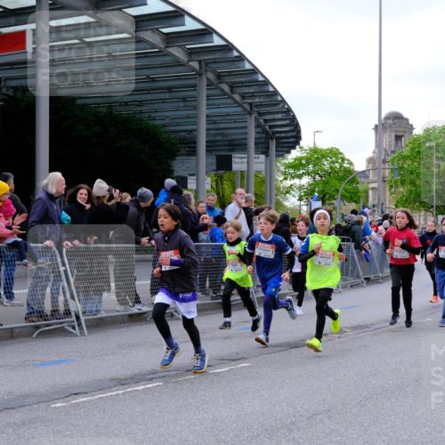 25.04.2026 - Das Zehntel Tim E. http://msf.ph/oto/9567577 25.04.2026 08:50:01 Ziel 1570, 1577, 1882, 1884, 1889, 2275, 2302, 2994, 3216, 3359, 3370, 3411, 3415, 3564, 3600, 3606, 3607, 3824, 3829, 3838 meine-sportfotos.de