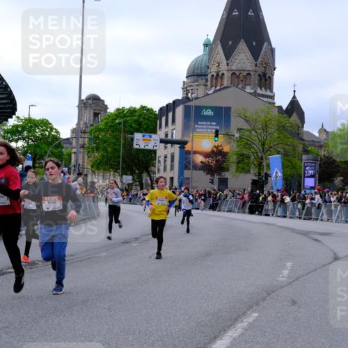 25.04.2026 - Das Zehntel Tim E. http://msf.ph/oto/9567580 25.04.2026 08:50:02 Ziel 1570, 1577, 1882, 1884, 1889, 2275, 2302, 2994, 3216, 3359, 3370, 3411, 3415, 3564, 3600, 3606, 3607, 3824, 3829, 3838 meine-sportfotos.de