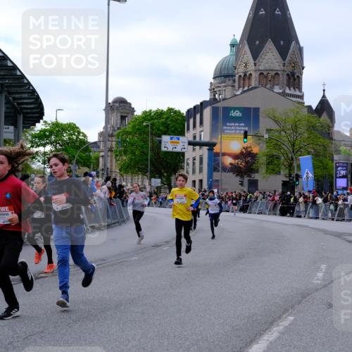 25.04.2026 - Das Zehntel Tim E. http://msf.ph/oto/9567582 25.04.2026 08:50:02 Ziel 1570, 1577, 1882, 1884, 1889, 2275, 2302, 2994, 3216, 3359, 3370, 3411, 3415, 3564, 3600, 3606, 3607, 3824, 3829, 3838 meine-sportfotos.de
