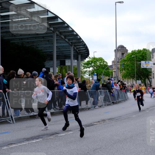 25.04.2026 - Das Zehntel Tim E. http://msf.ph/oto/9567592 25.04.2026 08:50:05 Ziel 1570, 1577, 1882, 1884, 1889, 2275, 2302, 2812, 2994, 3359, 3411, 3415, 3564, 3600, 3606, 3607, 3701, 3824, 3829, 3838 meine-sportfotos.de