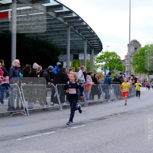 25.04.2026 - Das Zehntel Tim E. http://msf.ph/oto/9567601 25.04.2026 08:50:07 Ziel 1570, 1577, 1882, 1884, 1889, 2275, 2302, 2726, 2731, 2812, 2817, 2994, 3359, 3411, 3564, 3600, 3606, 3607, 3701, 3824, 3829 meine-sportfotos.de