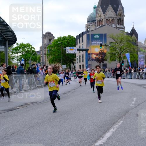 25.04.2026 - Das Zehntel Tim E. http://msf.ph/oto/9567606 25.04.2026 08:50:10 Ziel 1577, 1702, 1882, 1889, 2302, 2329, 2334, 2726, 2731, 2812, 2817, 2994, 3564, 3607, 3701, 3829 meine-sportfotos.de