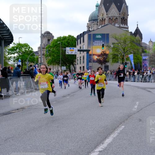 25.04.2026 - Das Zehntel Tim E. http://msf.ph/oto/9567607 25.04.2026 08:50:10 Ziel 1577, 1702, 1882, 1889, 2302, 2329, 2334, 2726, 2731, 2812, 2817, 2994, 3564, 3607, 3701, 3829 meine-sportfotos.de
